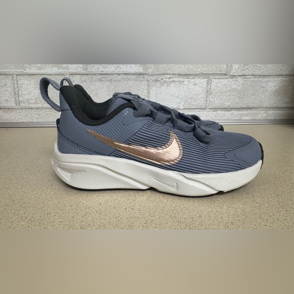 Nike Star Runner 4 Toddler Girls Shoes Size 11 Ashen Slate NWT - Picture 4 of 7